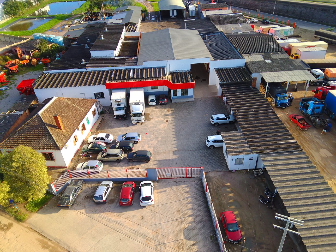 Vista aérea da planta do Frigorífico Roloff em Pelotas
